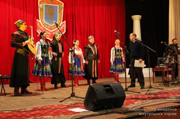 Творчий гурт «Козацькі забави» в гостях у курсантів