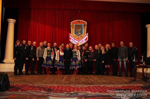 Творчий гурт «Козацькі забави» в гостях у курсантів