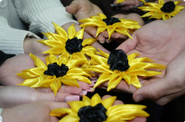 Майстерня єдності: студентське самоврядування створює «Соняхи пам’яті» Фото