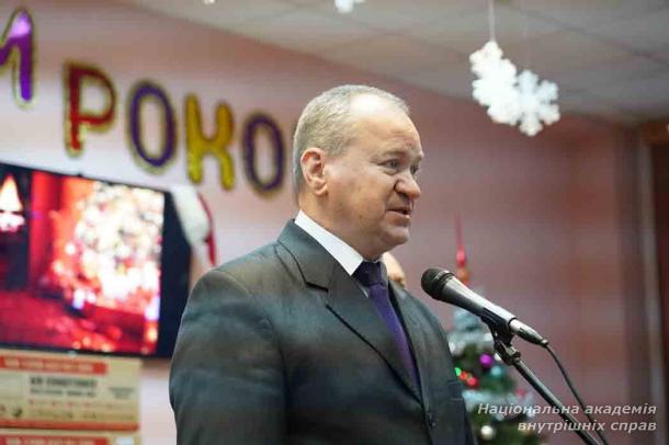 Святкові дарунки для наймолодших вихованців академії