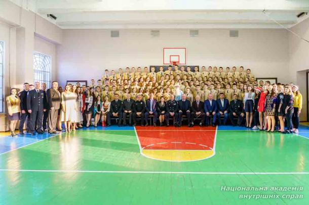 Святкові дарунки для наймолодших вихованців академії