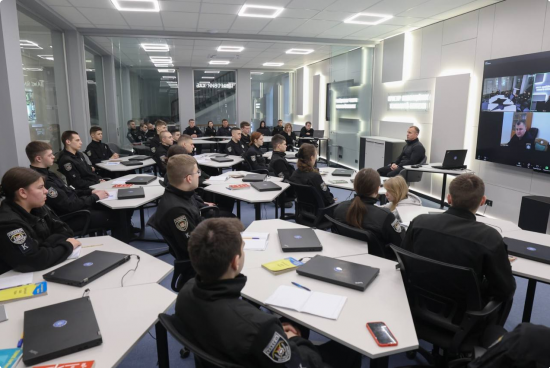 Від огляду місця події до сучасних викликів війни: заступник Голови НПУ Андрій Нєбитов провів лекцію для курсантів НАВС