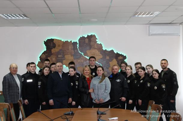 Криміналісти продовжують наукові пошуки Криміналісти продовжують наукові пошуки