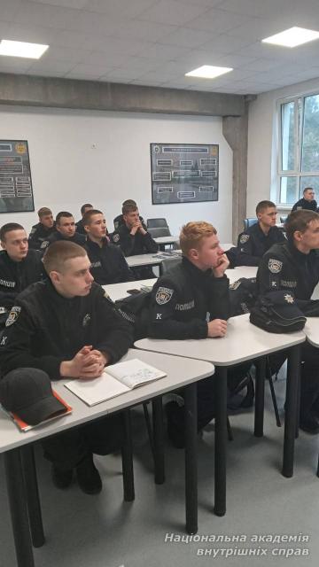 Бінарне заняття для курсантів за участю військового ветерана Бінарне заняття для курсантів за участю військового ветерана