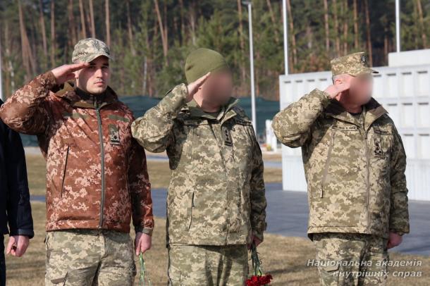 Курсанти ННІПД долучилися до церемонії поховання військовослужбовців ЗСУ Курсанти ННІПД долучилися до церемонії поховання військовослужбовців ЗСУ
