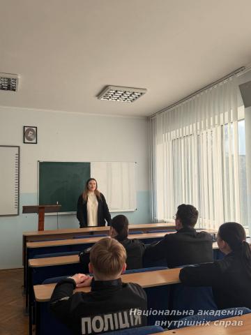 Психологічні механізми розвитку лідерства у курсантів Психологічні механізми розвитку лідерства у курсантів