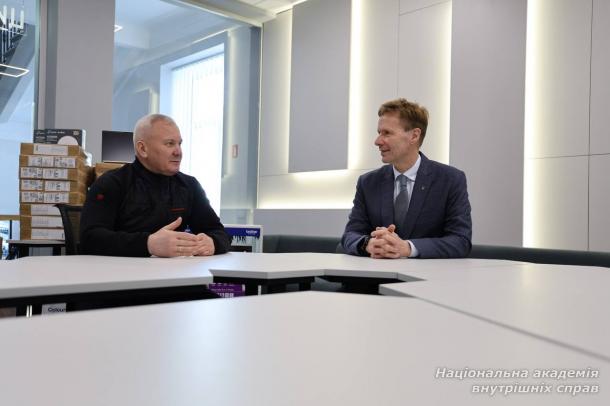 Відбувся візит Голови КМЄС в Україні до Національної академії внутрішніх справ Відбувся візит Голови КМЄС в Україні до Національної академії внутрішніх справ