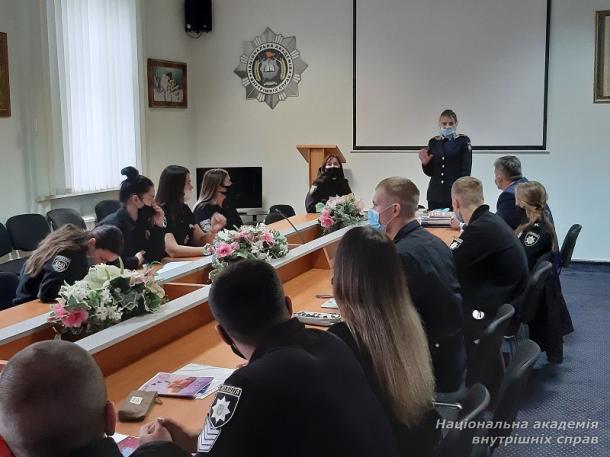 Бінарне заняття: запрошуємо практика поділитися досвідом