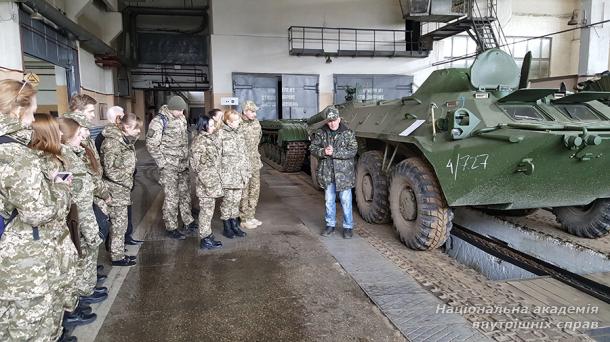 На навчання до Київського бронетанкового заводу