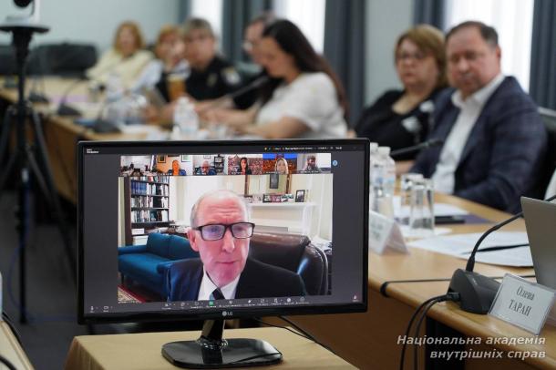 У НАВС експерти з України, США Європейського Союзу обговорили проблеми та виклики у боротьбі з торгівлею людьми