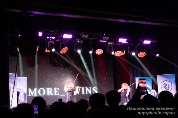 Тисяча школярів і захисник Зміїного, що прославився фразою про російський військовий корабель: як у столиці говорили про булінг Тисяча школярів і захисник Зміїного, що прославився фразою про російський військовий корабель: як у столиці говорили про булінг