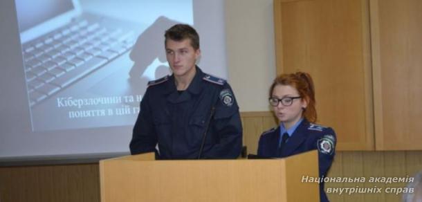 Хто володіє інформацією, той володіє світом!