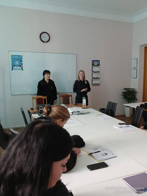 Паспорт безпеки як інструмент захисту: у НАВС відбулося бінарне заняття для майбутніх інспекторів СОБ