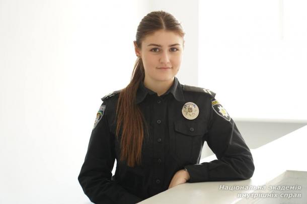 Курсантка НАВС отримала стипендію Президента України Курсантка НАВС отримала стипендію Президента України