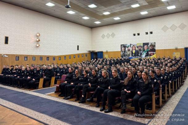 Зустріч ректора НАВС з майбутніми  інспекторами-криміналістами та судовими експертами: акцент на практиці й технологіях Зустріч ректора НАВС з майбутніми  інспекторами-криміналістами та судовими експертами: акцент на практиці й технологіях