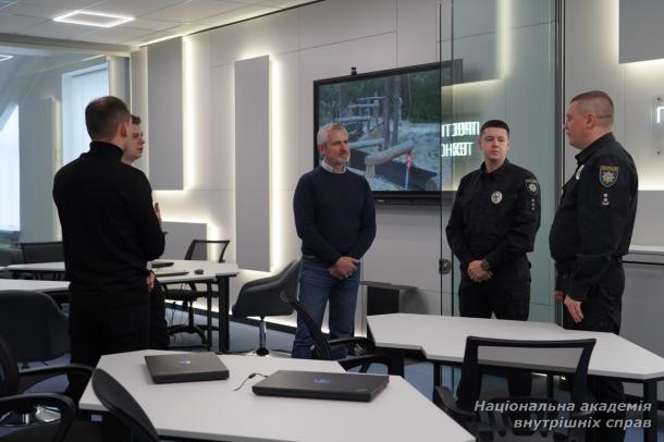 Національна академія внутрішніх справ розширює міжнародне партнерство у сфері штучного інтелекту та безпеки Національна академія внутрішніх справ розширює міжнародне партнерство у сфері штучного інтелекту та безпеки