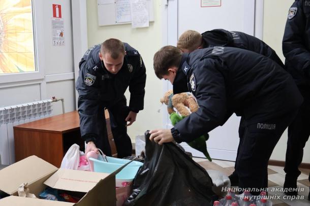 Курсанти НАВС привітали дітей Святошинського будинку-інтернату та Центру захисту дітей «Наші діти» з Всесвітнім днем дитини