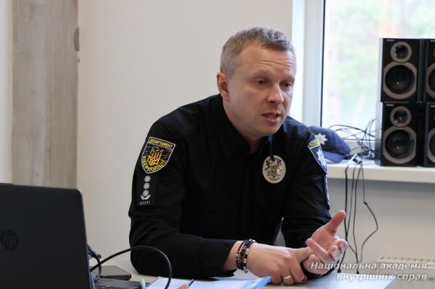 Зустріч курсантів наукового гуртка «Детектив» з працівником департаменту кіберполіції НПУ