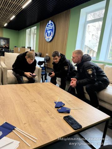 Курсанти і працівники НАВС  відвідали поранених поліцейських в ДУ «Головний медичний клінічний центр МВС України»