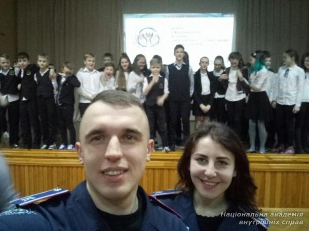 Правопросвітницька бесіда з підлітками про відповідальність неповнолітніх