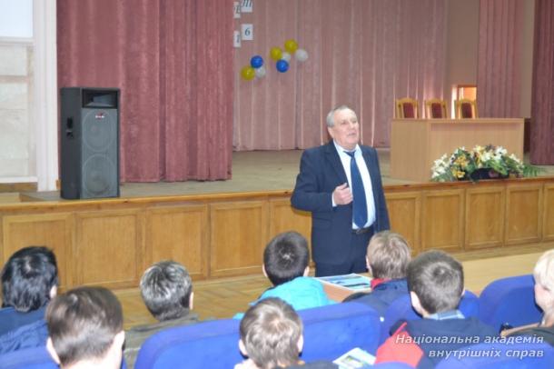 День відкритих дверей, або стороннім вхід дозволений!