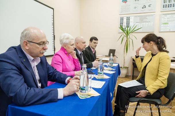 Випуск поліграфологів