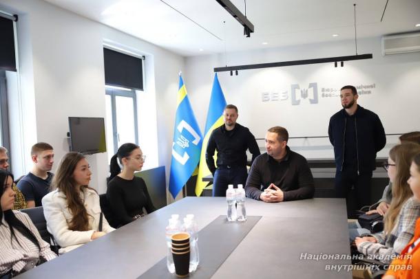 Поєднання теорії та практики: бінарне заняття для студентів НАВС на базі Бюро економічної безпеки України