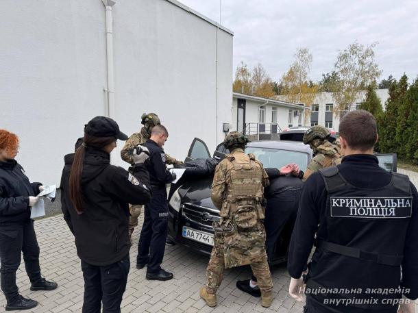 Симуляційна вправа з оперативної закупки вогнепальної зброї Симуляційна вправа з оперативної закупки вогнепальної зброї