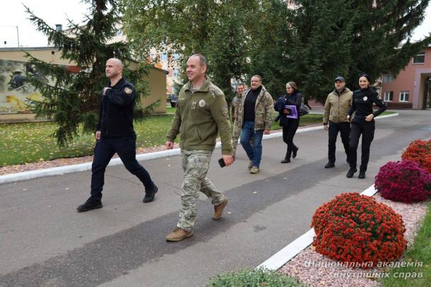 Фахівці відділення підготовки саперів Київського центру первинної професійної підготовки 