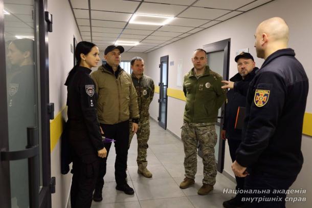 Фахівці відділення підготовки саперів Київського центру первинної професійної підготовки 