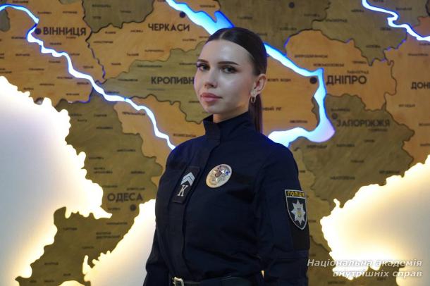 Курсантка НАВС отримала стипендію Кабінету Міністрів України
