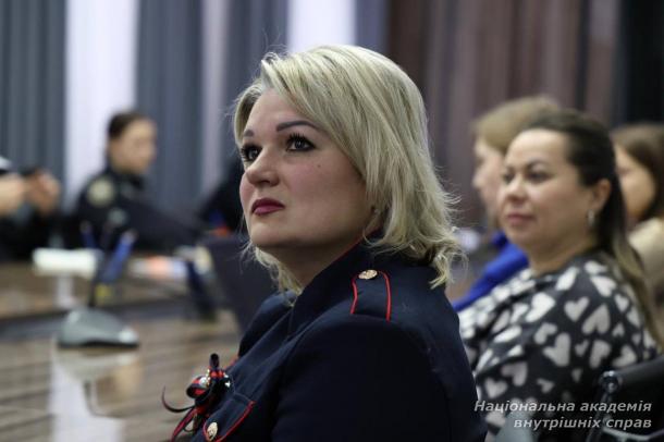 У НАВС відбувся тренінг з безбар’єрності та інклюзивної комунікації для представників системи МВС У НАВС відбувся тренінг з безбар’єрності та інклюзивної комунікації для представників системи МВС