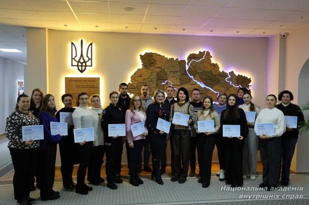 У НАВС відбувся тренінг з безбар’єрності та інклюзивної комунікації для представників системи МВС У НАВС відбувся тренінг з безбар’єрності та інклюзивної комунікації для представників системи МВС