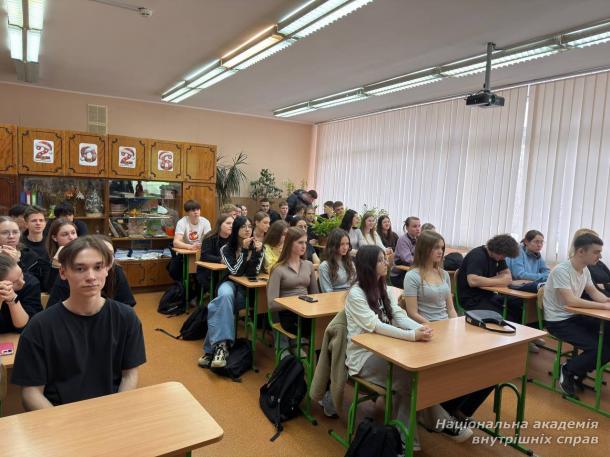 Здобувачі вищої освіти провели профорієнтаційні заходи для ліцеїстів