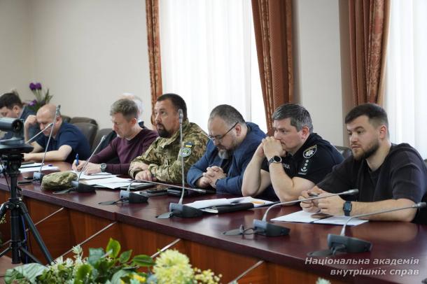 Нові підходи до безпеки: в НАВС обговорили законопроєкт 