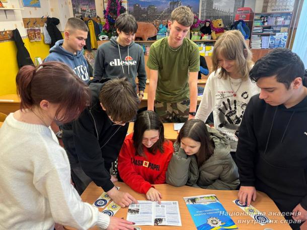 Правова грамотність і вибір професії: зустріч викладачів кафедри кримінального процесу НАВС з учнями випускних класів 