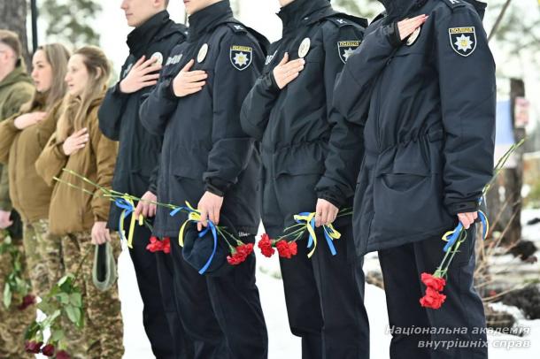 Курсанти НАВС ушанували пам’ять загиблих у битві за Мощун» Курсанти НАВС ушанували пам’ять загиблих у битві за Мощун»