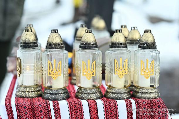 Курсанти НАВС ушанували пам’ять загиблих у битві за Мощун» Курсанти НАВС ушанували пам’ять загиблих у битві за Мощун»