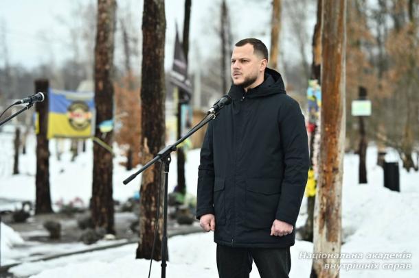 Курсанти НАВС ушанували пам’ять загиблих у битві за Мощун» Курсанти НАВС ушанували пам’ять загиблих у битві за Мощун»