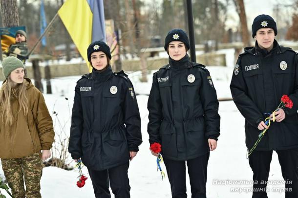 Курсанти НАВС ушанували пам’ять загиблих у битві за Мощун» Курсанти НАВС ушанували пам’ять загиблих у битві за Мощун»