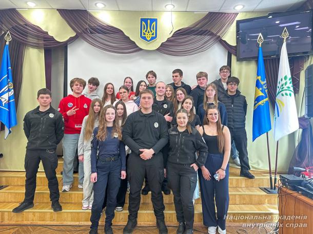 Профорієнтаційні заходи: викладачі, курсанти і студенти НАВС відвідали київські ліцеї та школи