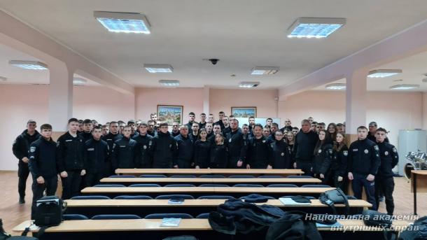 Бінарне практичне заняття для курсантів ННІПД: сучасні підходи до роботи поліції в умовах ускладненої оперативної обстановки