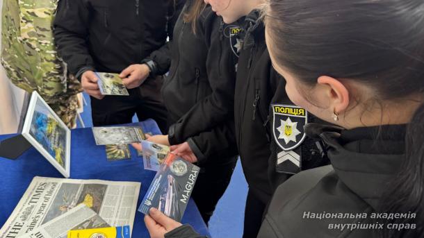 Здобувачі освіти НАВС відвідали виставку в Музеї МВС України