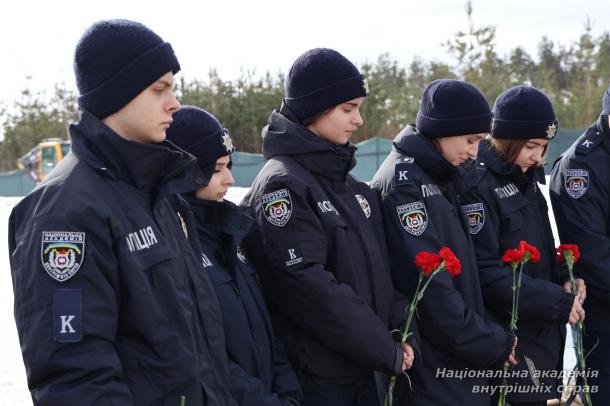 Пам’ятаємо кожного: курсанти ННІПД вшанували загиблих оборонців України