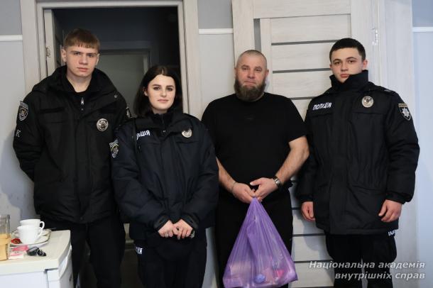 Турбота й підтримка: курсанти відвідали ветеранів у реабілітаційному центрі