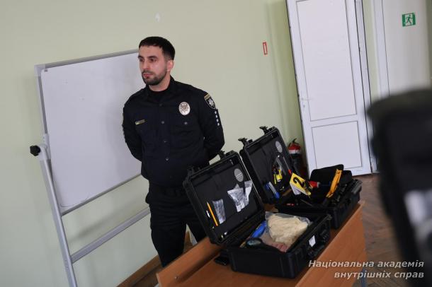 Представники Управління криміналістичного забезпечення ГСУ НПУ долучаються до підготовки майбутніх слідчих