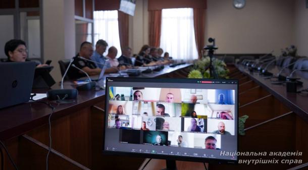 Фаховий тренінг у НАВС: цифрові виклики, штучний інтелект і протидія кіберзлочинності