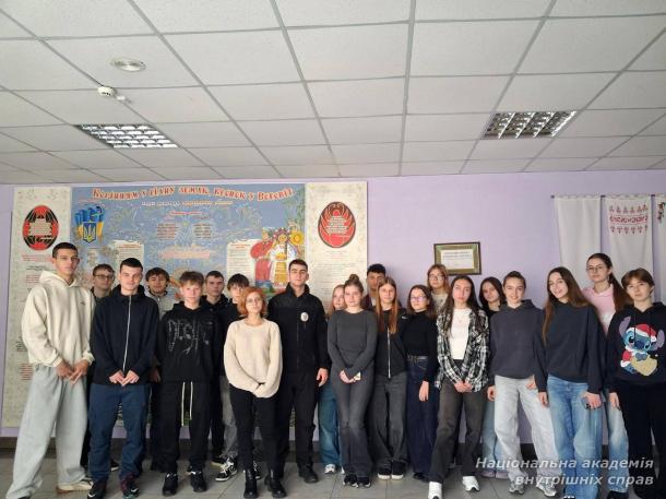 Заступник голови Парламенту курсантського (студентського) самоврядування НАВС провів профорієнтаційну Заступник голови Парламенту курсантського (студентського) самоврядування НАВС провів профорієнтаційну