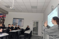 Безбар’єрна комунікація в дії: тренінг із жестової мови для курсантів і студентів Фото