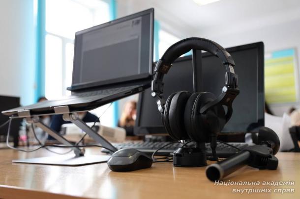 EyeDetect та новітні поліграфологічні практики: науково-практичний візит до НАВС